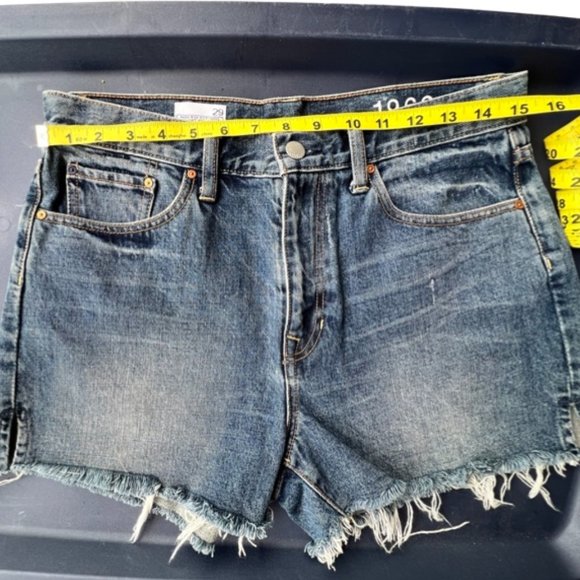 🌸4/$30🌸  Gap High Rise Cut-Offs Short - Picture 7 of 12